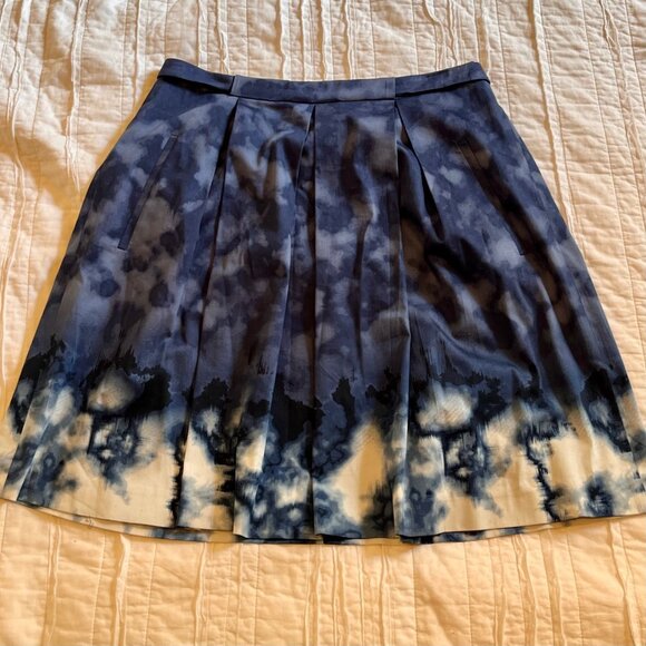 Elie Tahari Blue Tie Dye Pleated A-Line Skirt Women’s Size 4 - Picture 1 of 6